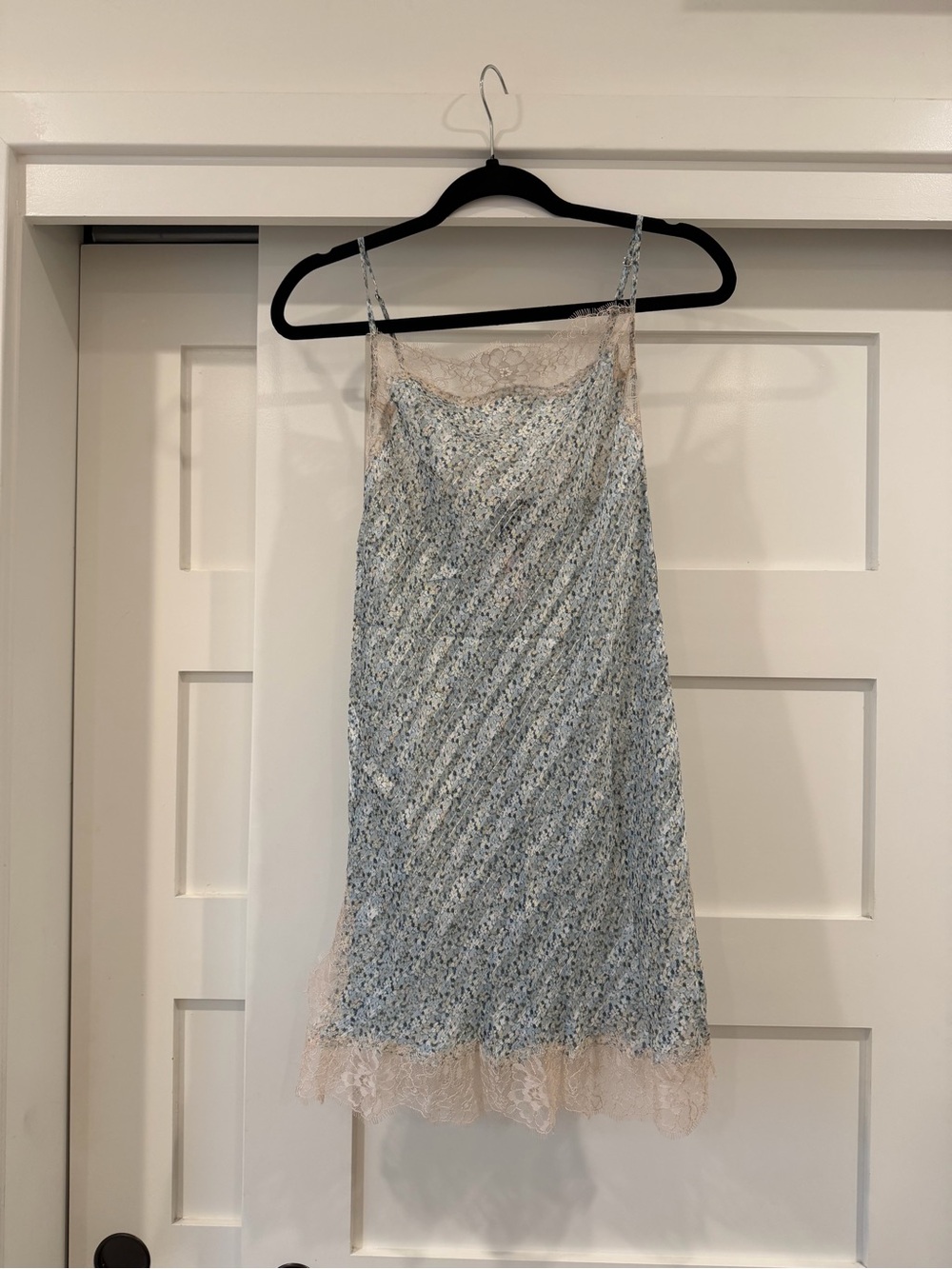 NWT Victoria Secret Blue Floral Lace Slip Dress with Cream Trim size XS